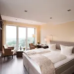 Hotel Design-konferenzhotel & Restaurant Steinernes Schweinchen 4*