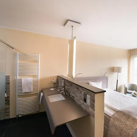 Design-konferenzhotel & Restaurant Steinernes Schweinchen 4*