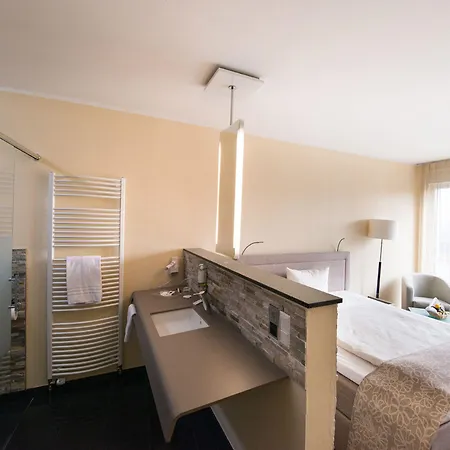 Design-konferenzhotel & Restaurant Steinernes Schweinchen 4*