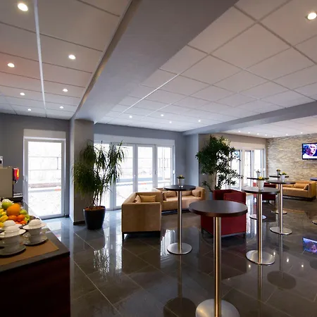 Design-konferenzhotel & Restaurant Steinernes Schweinchen מלון 4*