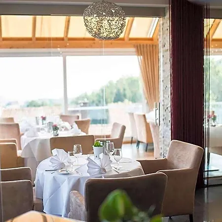 Design-konferenzhotel & Restaurant Steinernes Schweinchen 4*